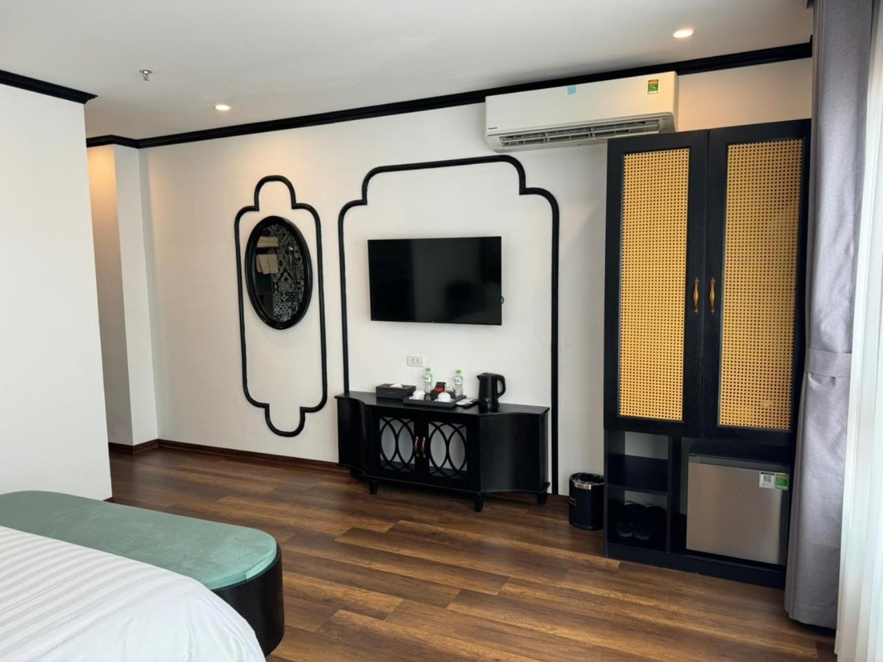 Aquarius Premium Hotel Hanoi Exterior photo