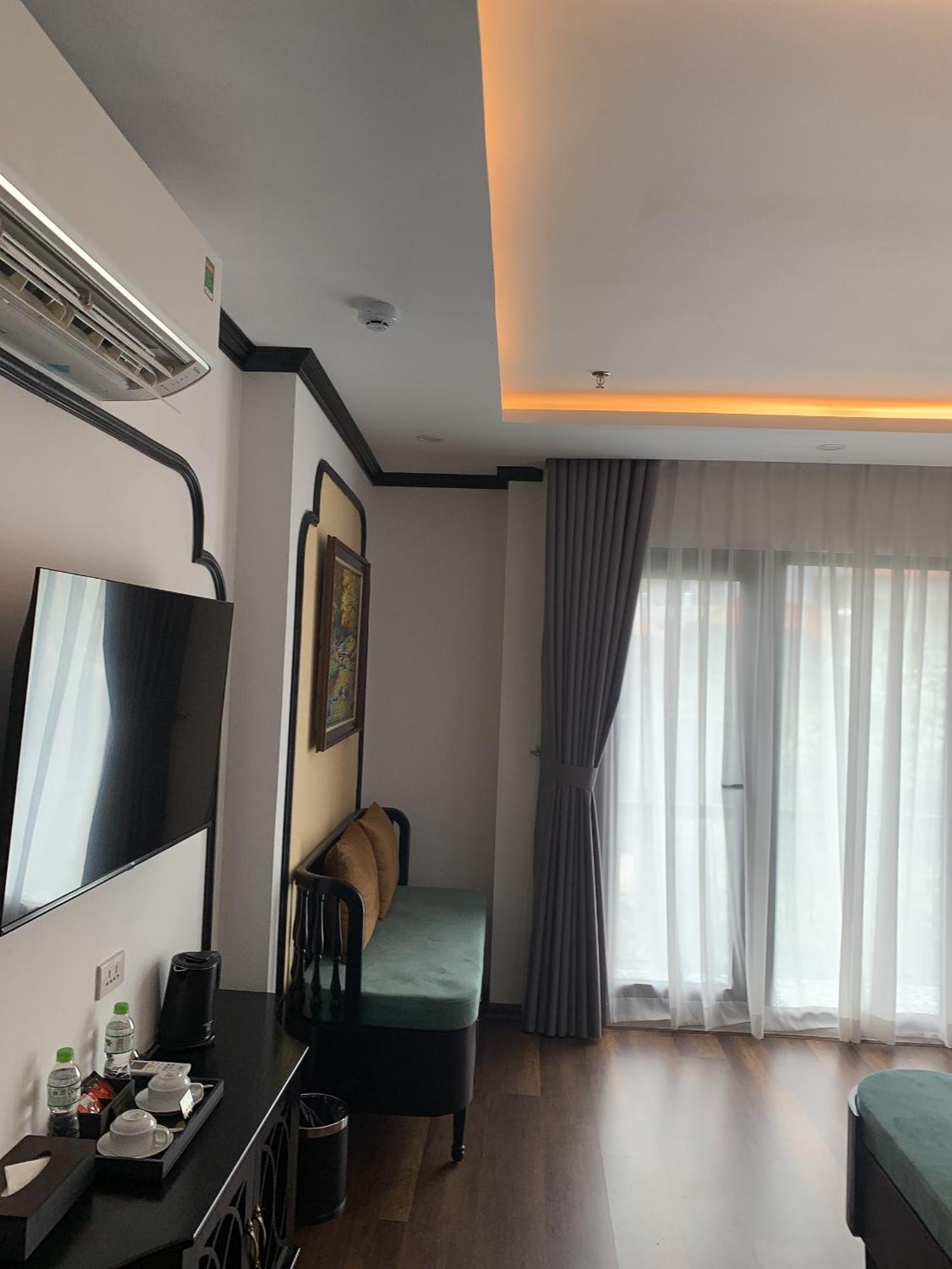 Aquarius Premium Hotel Hanoi Exterior photo
